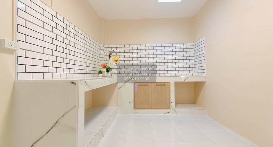 For sale 2 ベッドルーム townhouse in Sai Noi, Nonthaburi