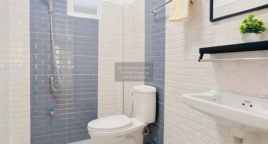 For sale 2 ベッドルーム townhouse in Sai Noi, Nonthaburi