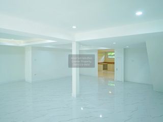 Casa en venta de 3 habitaciones en Bang Khun Thian, Bangkok