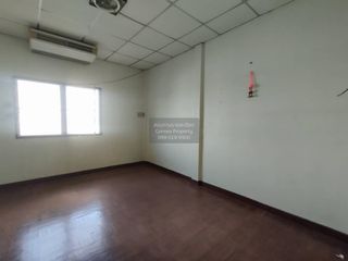 Casa adosada en venta de 2 habitaciones en Bang Bon, Bangkok