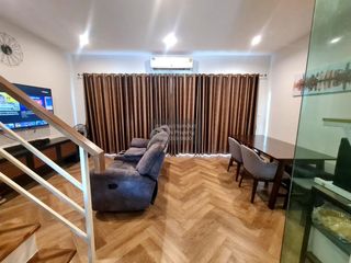 Casa adosada en venta de 3 habitaciones en Bang Yai, Nonthaburi