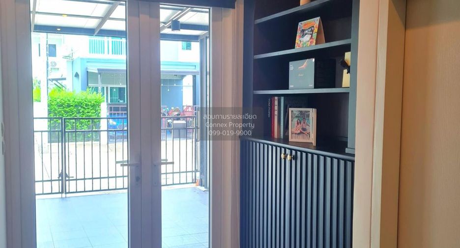 Casa adosada en venta de 3 habitaciones en Bang Yai, Nonthaburi