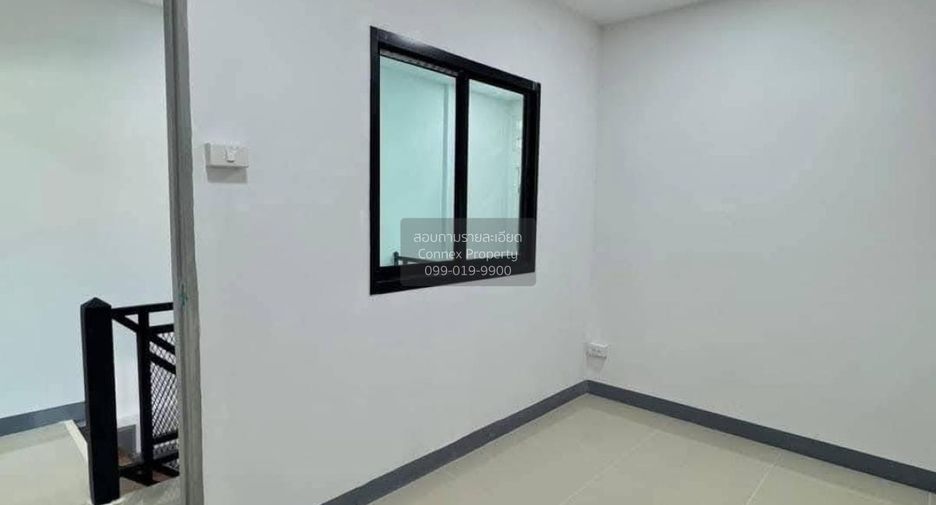 Casa adosada en venta de 3 habitaciones en Mueang Nonthaburi, Nonthaburi