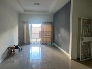 出售 3 卧室 独立屋 在 Phanat Nikhom, Chon Buri