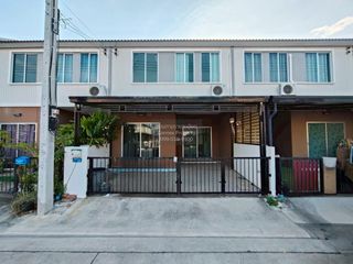 Reihenhaus zum Kauf mit 3 Zimmer in Mueang Samut Prakan, Samut Prakan