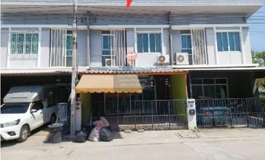 出售 2 卧室 联排别墅 在 Phra Samut Chedi, Samut Prakan
