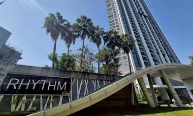 For sale 1 bed condo in Khlong Toei, Bangkok