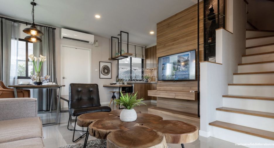 Casa adosada en venta de 3 habitaciones en Lat Krabang, Bangkok