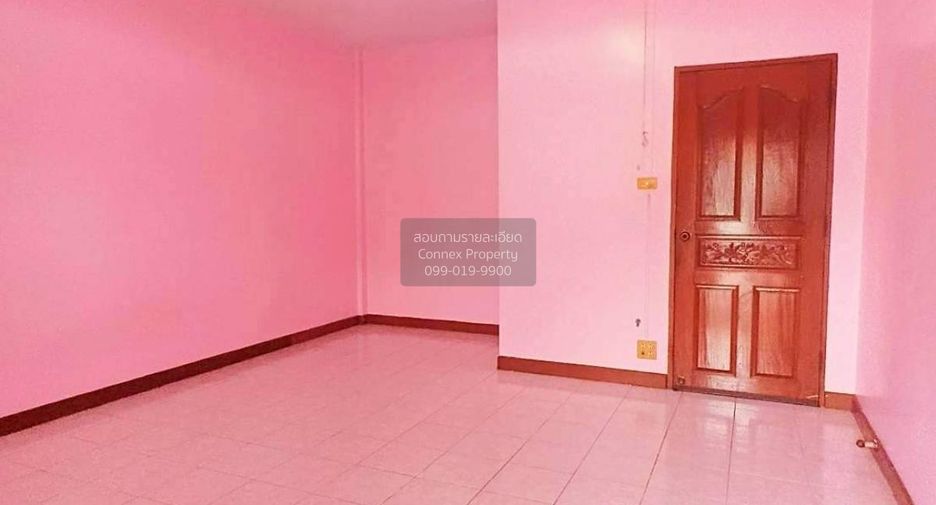 Casa adosada en venta de 2 habitaciones en Bang Khun Thian, Bangkok