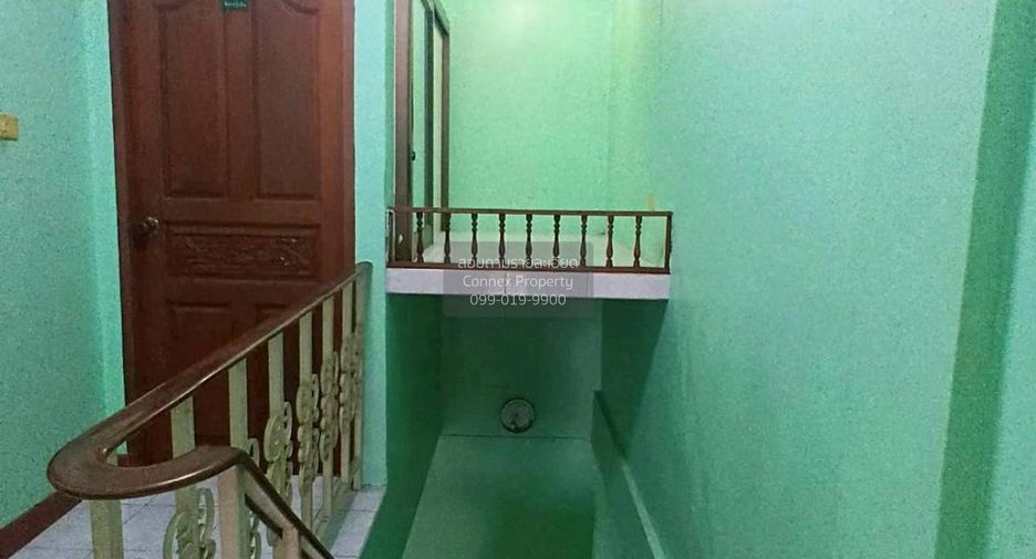Casa adosada en venta de 2 habitaciones en Bang Khun Thian, Bangkok