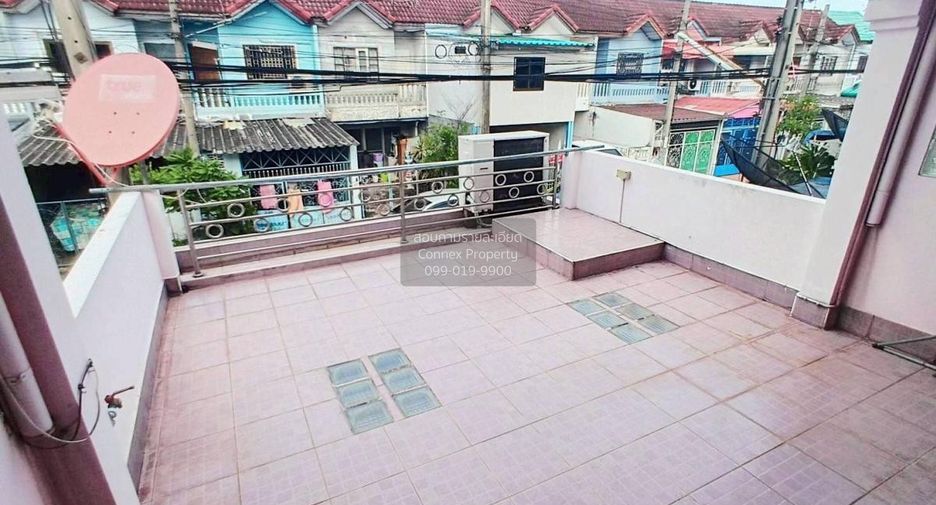 Casa adosada en venta de 2 habitaciones en Bang Khun Thian, Bangkok