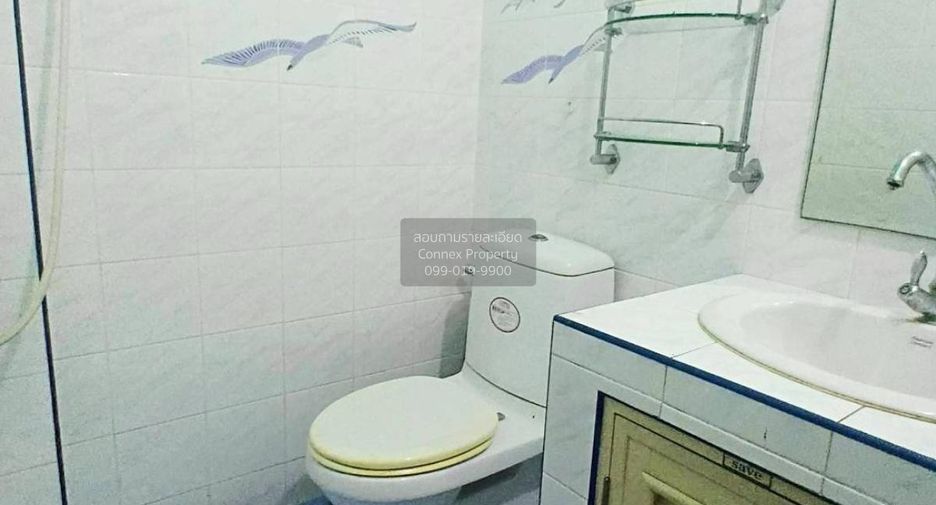 Casa adosada en venta de 2 habitaciones en Bang Khun Thian, Bangkok