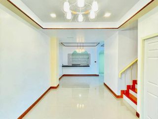 Casa adosada en venta de 3 habitaciones en Bang Bua Thong, Nonthaburi