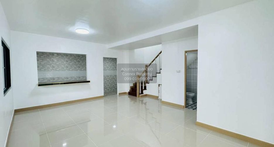 出售 3 卧室 联排别墅 在 Sai Noi, Nonthaburi