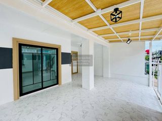 出售 3 卧室 联排别墅 在 Sai Noi, Nonthaburi