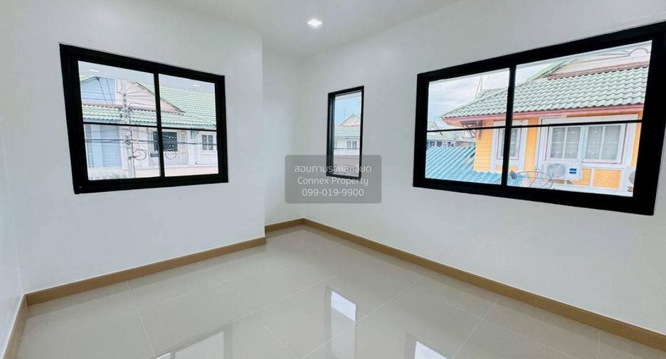 出售 3 卧室 联排别墅 在 Sai Noi, Nonthaburi