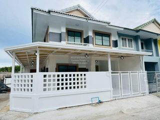 出售 3 卧室 联排别墅 在 Sai Noi, Nonthaburi