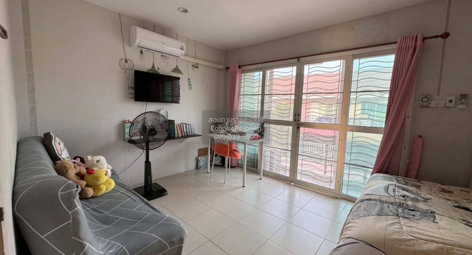 Reihenhaus zum Kauf mit 3 Zimmer in Phra Samut Chedi, Samut Prakan