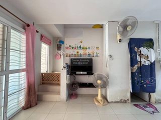Reihenhaus zum Kauf mit 3 Zimmer in Phra Samut Chedi, Samut Prakan