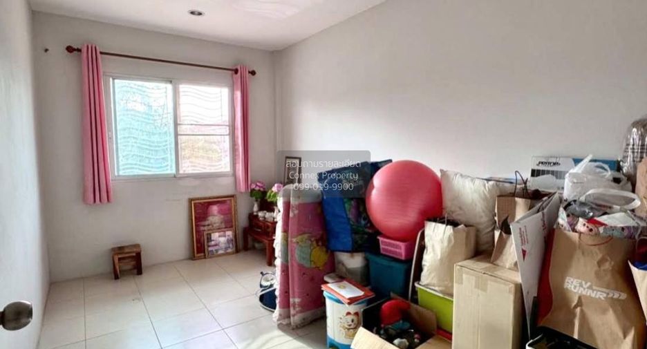 Reihenhaus zum Kauf mit 3 Zimmer in Phra Samut Chedi, Samut Prakan