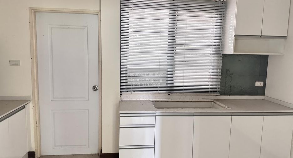 Casa en venta de 4 habitaciones en Bang Saray, Pattaya