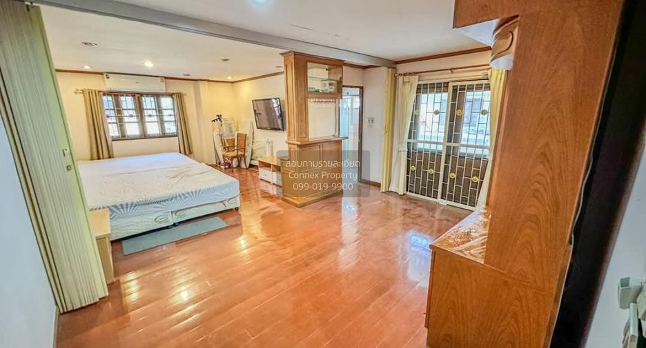 Casa en venta de 5 habitaciones en Khan Na Yao, Bangkok