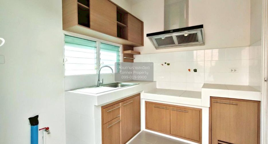 À vendre 4 chambres maison à Bang Khae, Bangkok