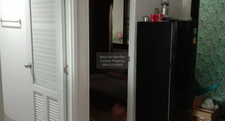 À vendre 3 chambres maison de ville à Sai Noi, Nonthaburi