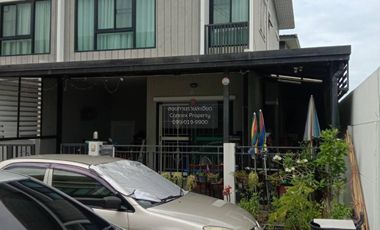 À vendre 3 chambres maison de ville à Sai Noi, Nonthaburi