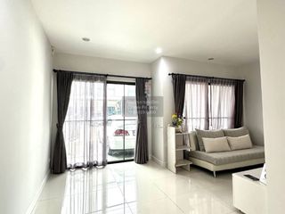 Casa adosada en venta de 2 habitaciones en Sai Mai, Bangkok