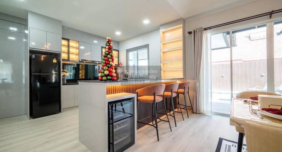 For sale 4 bedrooms house in Bang Lamung, Chonburi