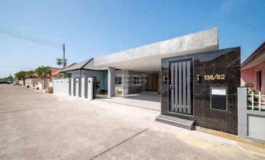 For sale 4 bedrooms house in Bang Lamung, Chonburi