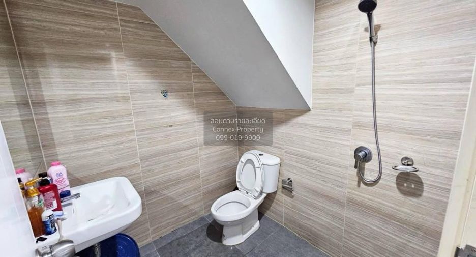 Casa adosada en venta de 3 habitaciones en Bang Bua Thong, Nonthaburi