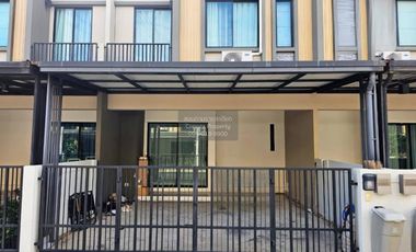 Casa adosada en venta de 3 habitaciones en Bang Bua Thong, Nonthaburi