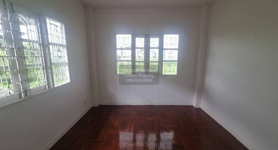 À vendre 3 chambres maison à Lat Krabang, Bangkok