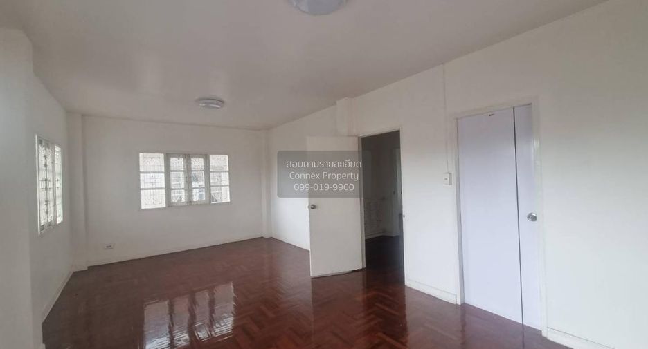 À vendre 3 chambres maison à Lat Krabang, Bangkok