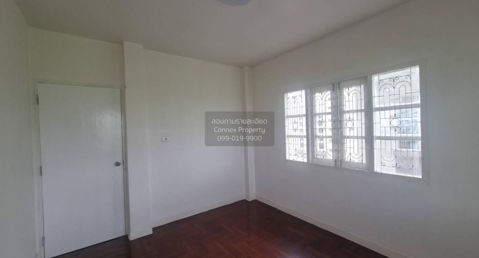 À vendre 3 chambres maison à Lat Krabang, Bangkok