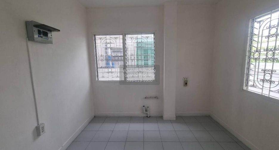 À vendre 3 chambres maison à Lat Krabang, Bangkok