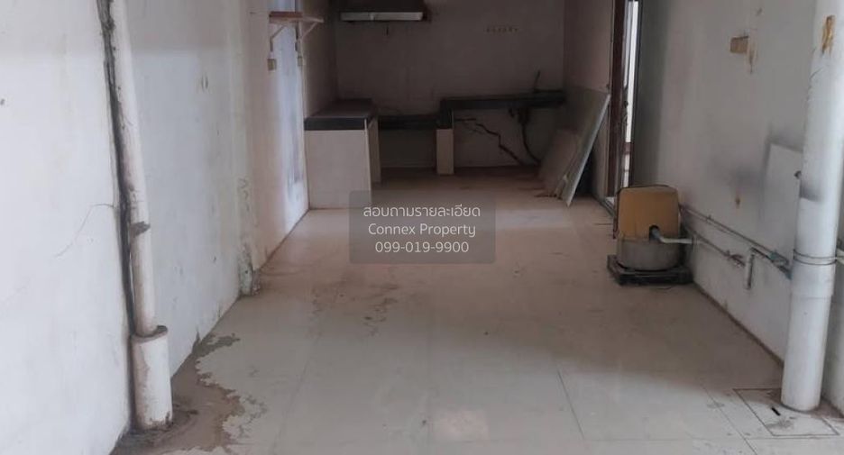 À vendre 3 chambres local commercial à Mueang Samut Prakan, Samut Prakan