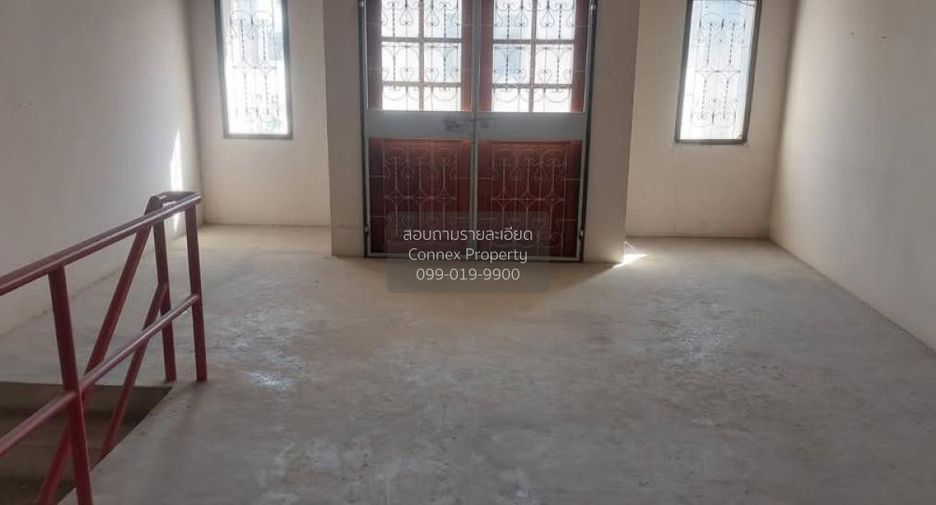 À vendre 3 chambres local commercial à Mueang Samut Prakan, Samut Prakan