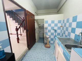 出售 2 卧室 联排别墅 在 Mueang Samut Prakan, Samut Prakan