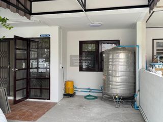 Casa adosada en venta de 3 habitaciones en Thung Khru, Bangkok