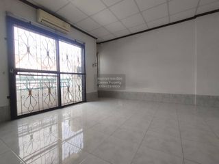 出售 2 卧室 联排别墅 在 Mueang Samut Prakan, Samut Prakan