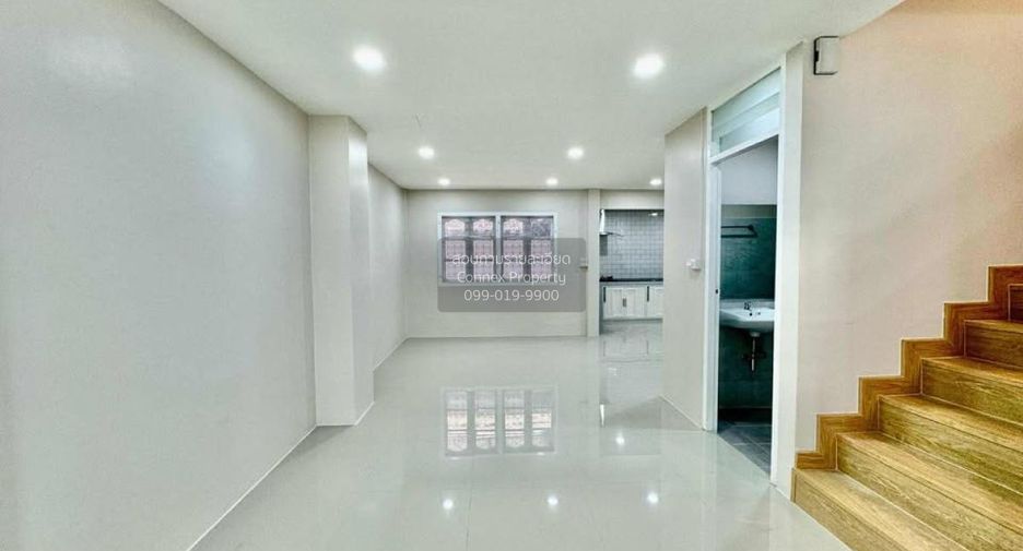 Casa adosada en venta de 3 habitaciones en Mueang Nonthaburi, Nonthaburi