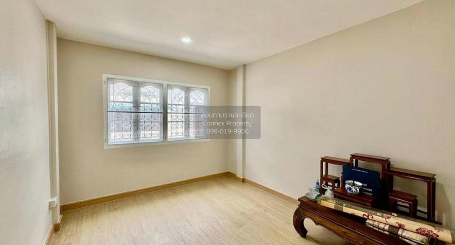 Casa adosada en venta de 3 habitaciones en Mueang Nonthaburi, Nonthaburi