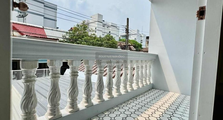 Casa adosada en venta de 3 habitaciones en Mueang Nonthaburi, Nonthaburi