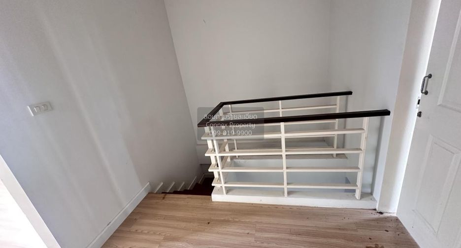 À vendre 2 chambres maison de ville à Mueang Ubon Ratchathani, Ubon Ratchathani