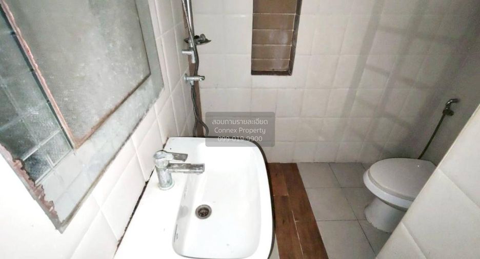 Casa adosada en venta de 4 habitaciones en Sai Mai, Bangkok