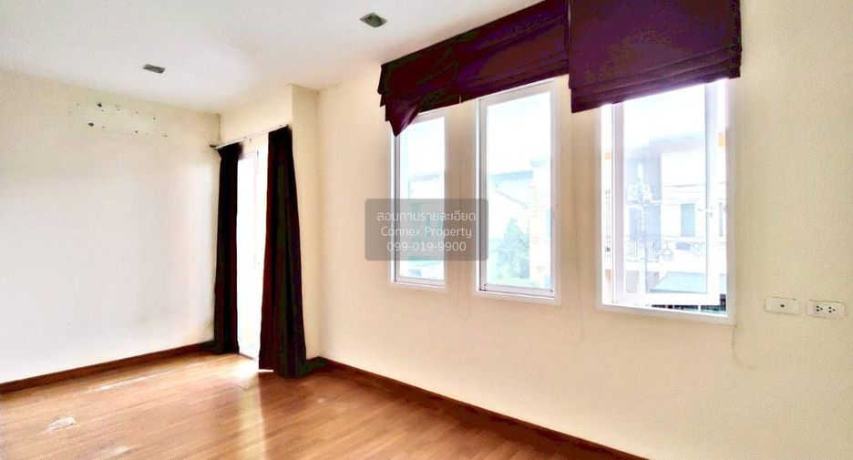 Casa adosada en venta de 4 habitaciones en Sai Mai, Bangkok