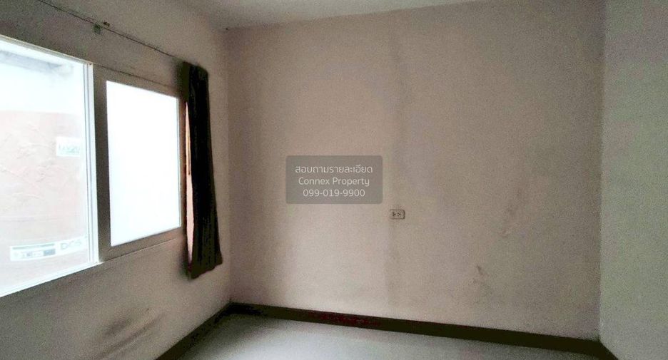 Casa adosada en venta de 4 habitaciones en Sai Mai, Bangkok